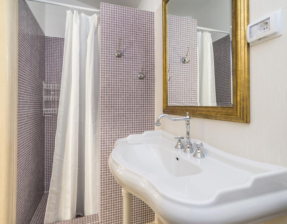Apartments & Rooms Buoni Amici Murine Quarto foto