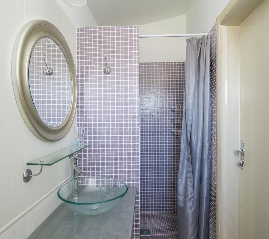 Apartments & Rooms Buoni Amici Murine Quarto foto