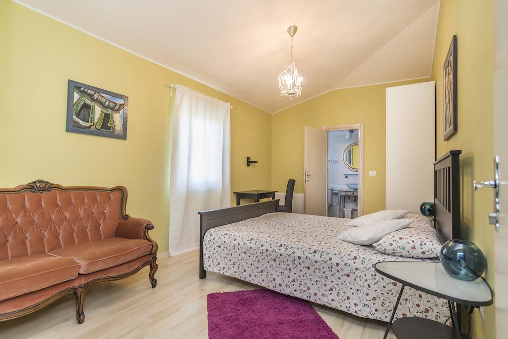Apartments & Rooms Buoni Amici Murine Quarto foto