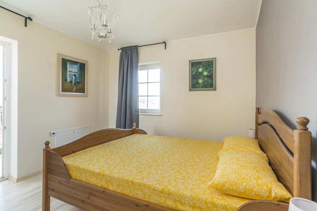 Apartments & Rooms Buoni Amici Murine Quarto foto