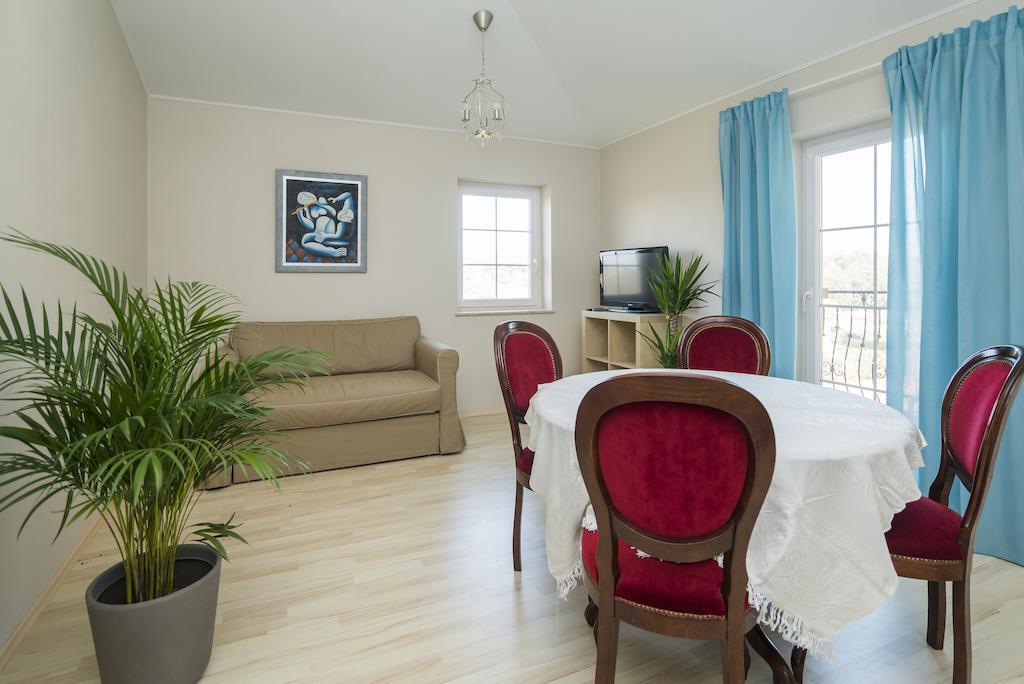 Apartments & Rooms Buoni Amici Murine Quarto foto